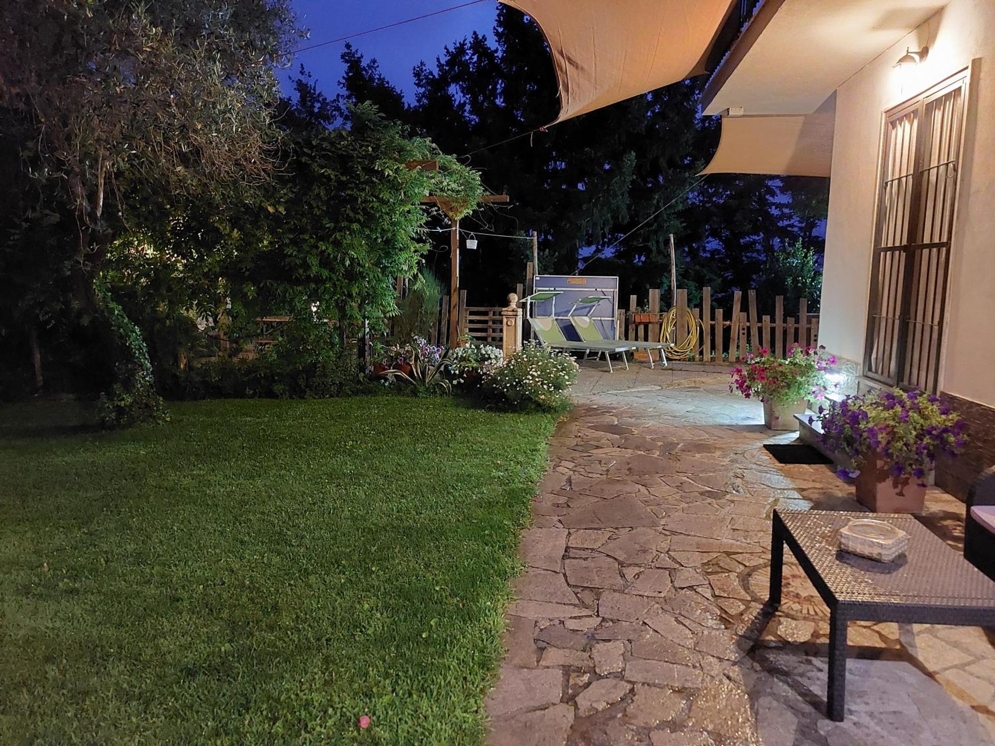 Il Giardino Del Nespolo Hotell Arcola Eksteriør bilde