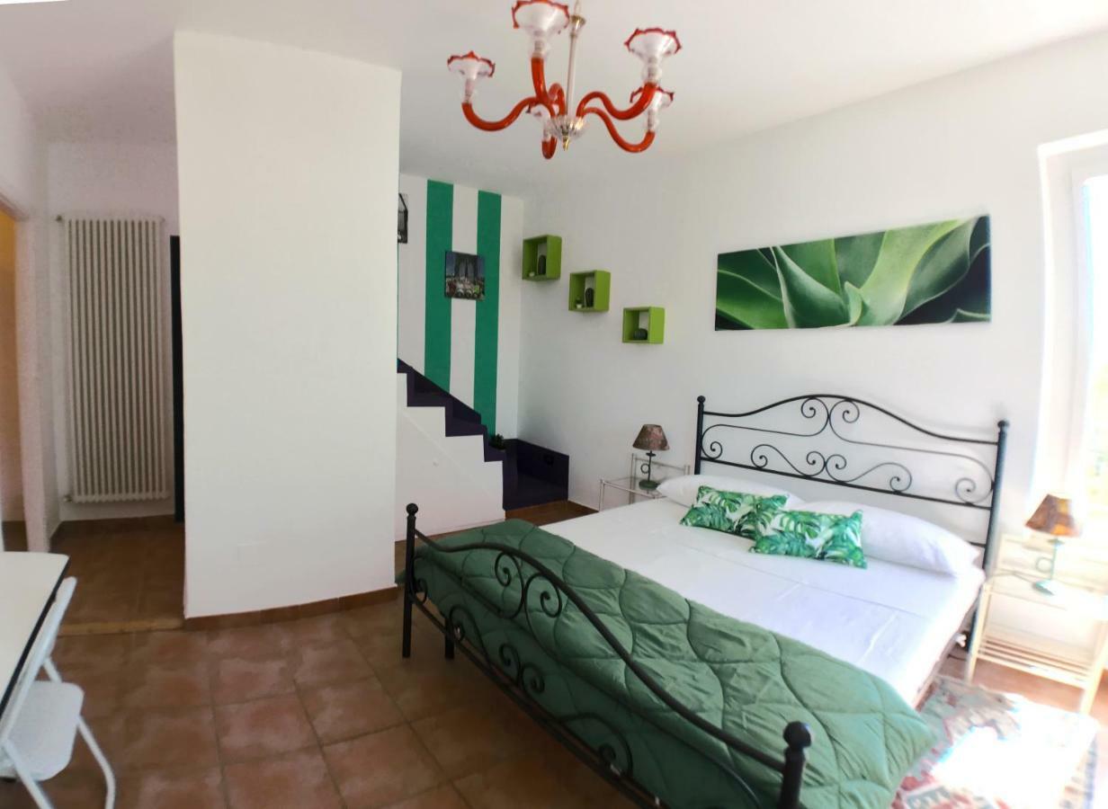 Il Giardino Del Nespolo Hotell Arcola Eksteriør bilde